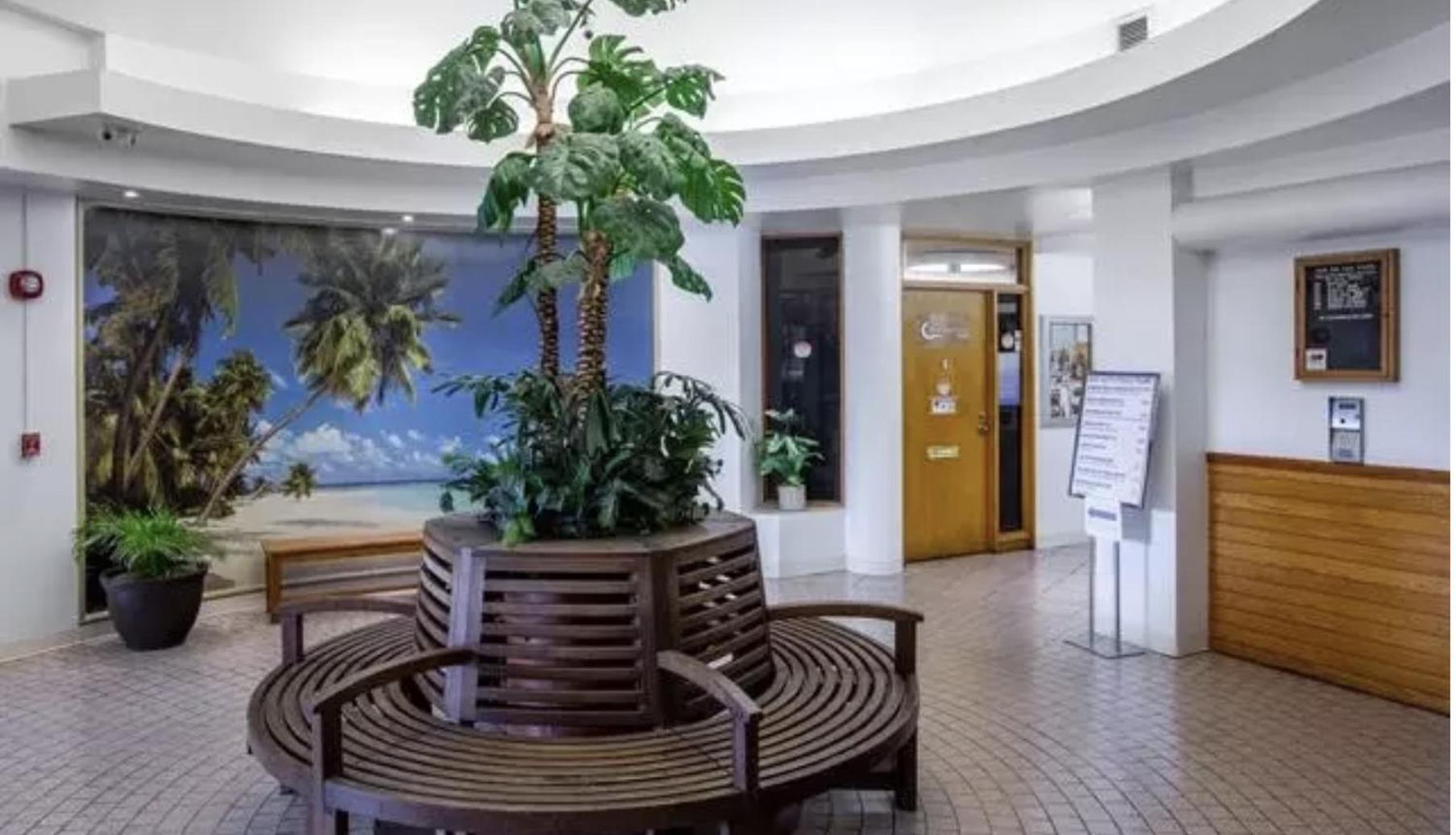 Gem Of Waikiki At Inn On The Park Honolulu Extérieur photo